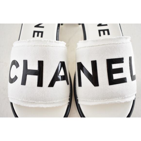 Chanel 24C White Black CHA NEL Letter Logo Mule Slide Block Heel Sandal 40.5 - Picture 9 of 16